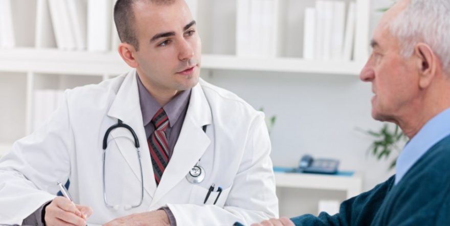 doctor-explaining-diagnosis-to-his-male-patient_147729752-940x472.jpg